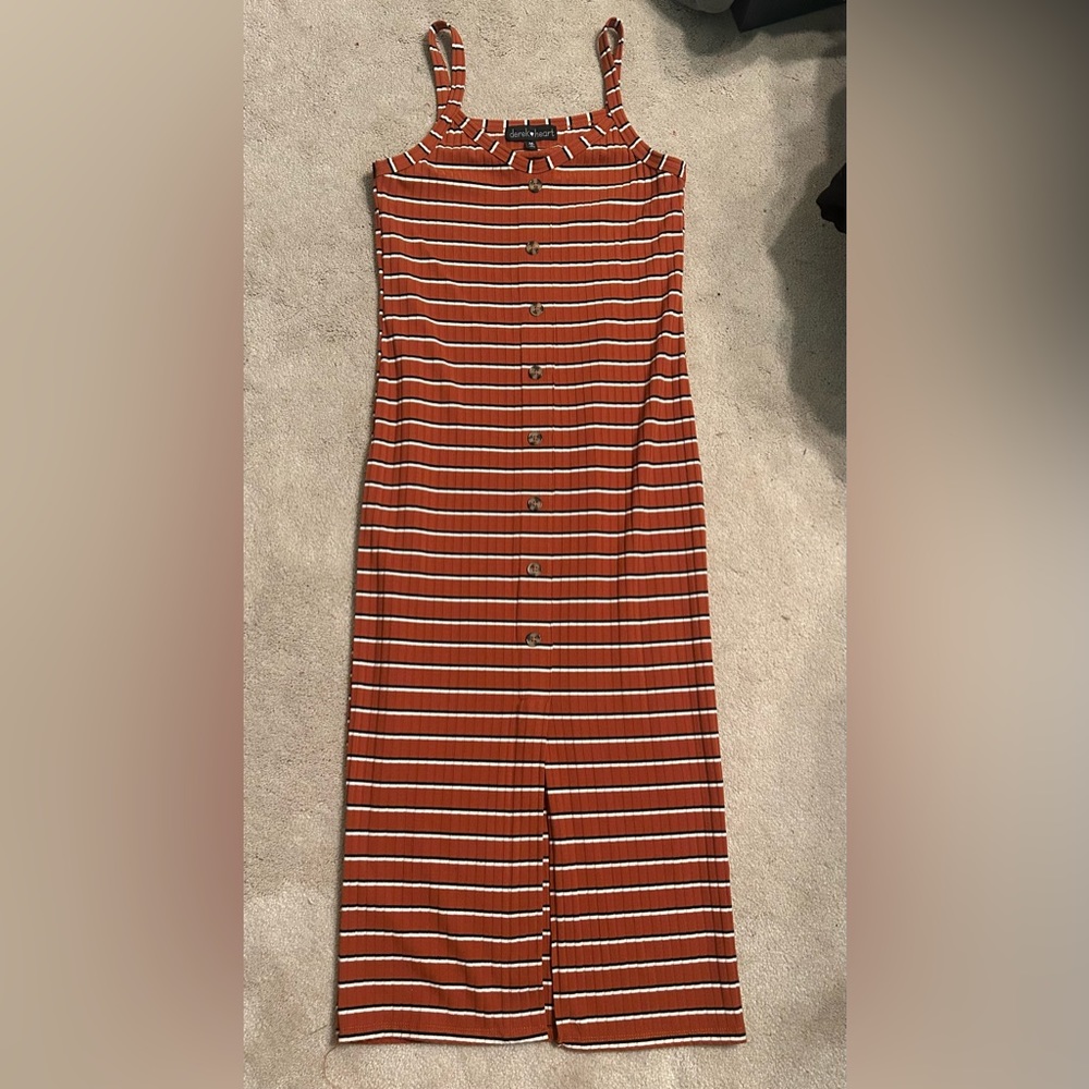 💙Derek Heart Fitted Dress SIZE: Medium